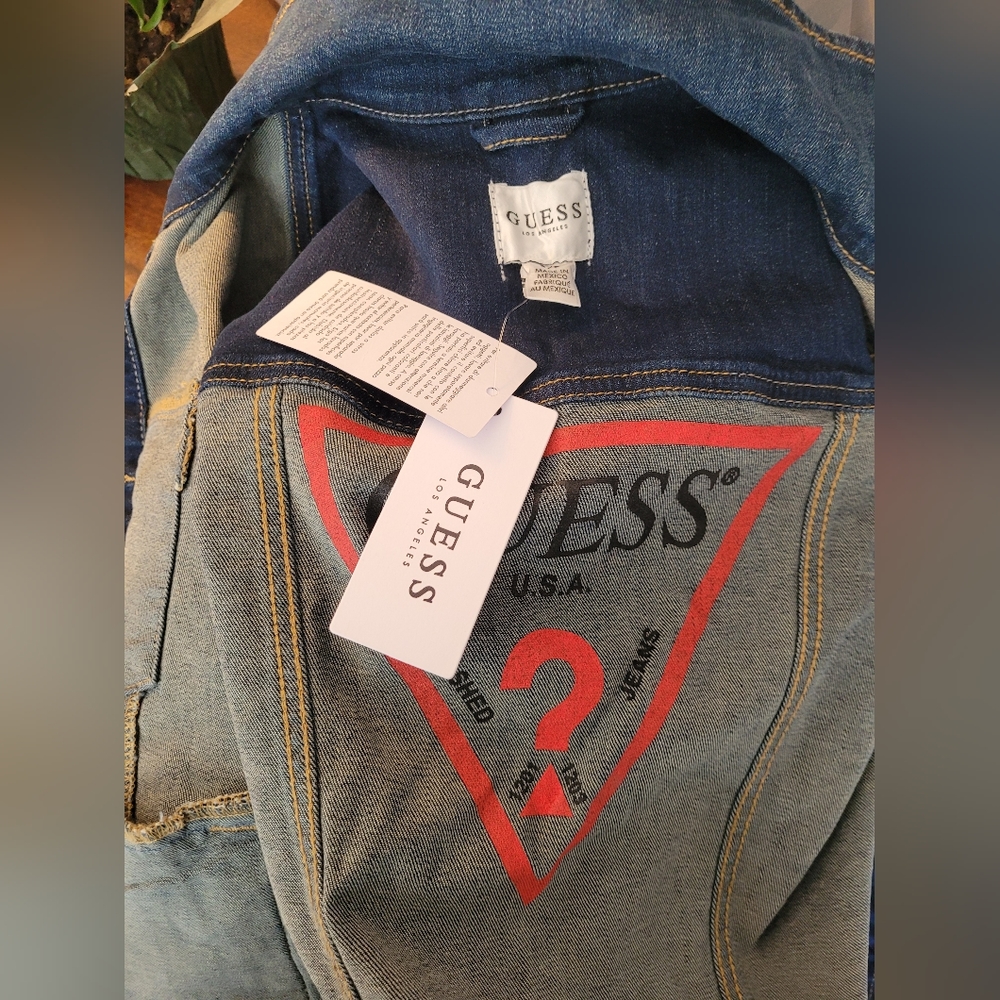 NWT Guess womans jean jacket. Size small. - Picture 6 of 9